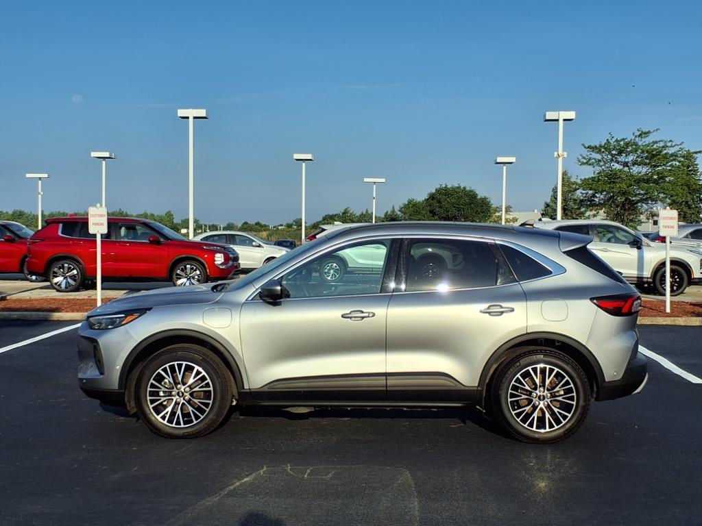 2024 Ford Escape Base photo 2