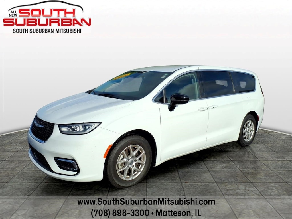 Used 2024 Chrysler Pacifica Touring L Van Passenger Van