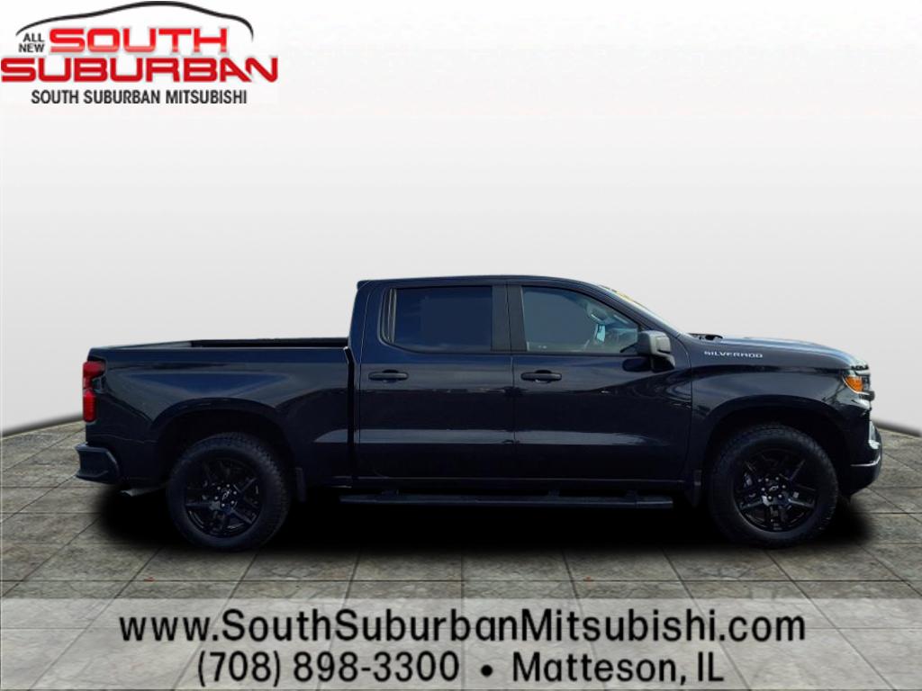 2023 Chevrolet Silverado 1500 Custom photo 4