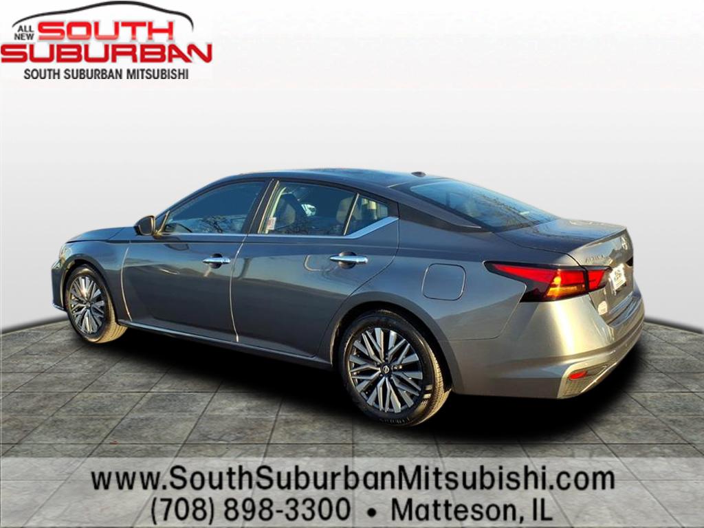 2025 Nissan Altima SV photo 3