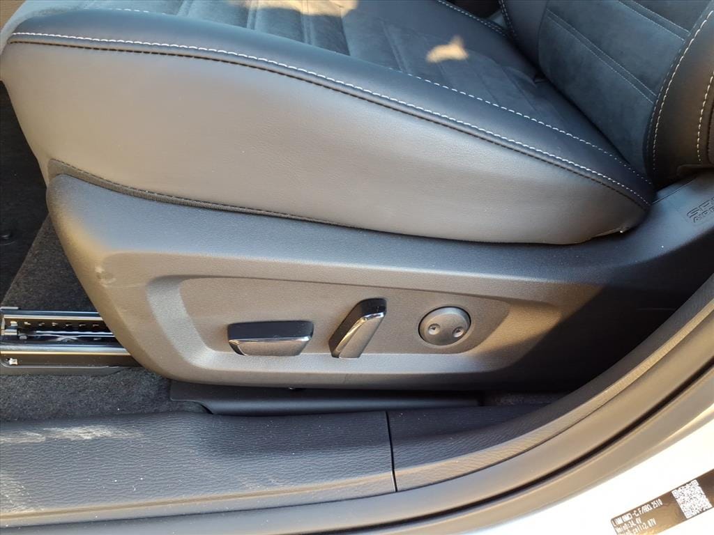 2026 Mitsubishi Outlander SE - Photo 12