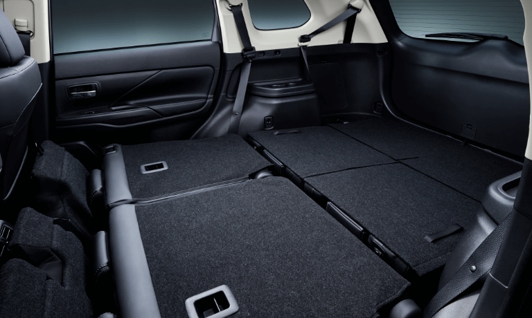 2020 Mitsubishi interior cargo space view
