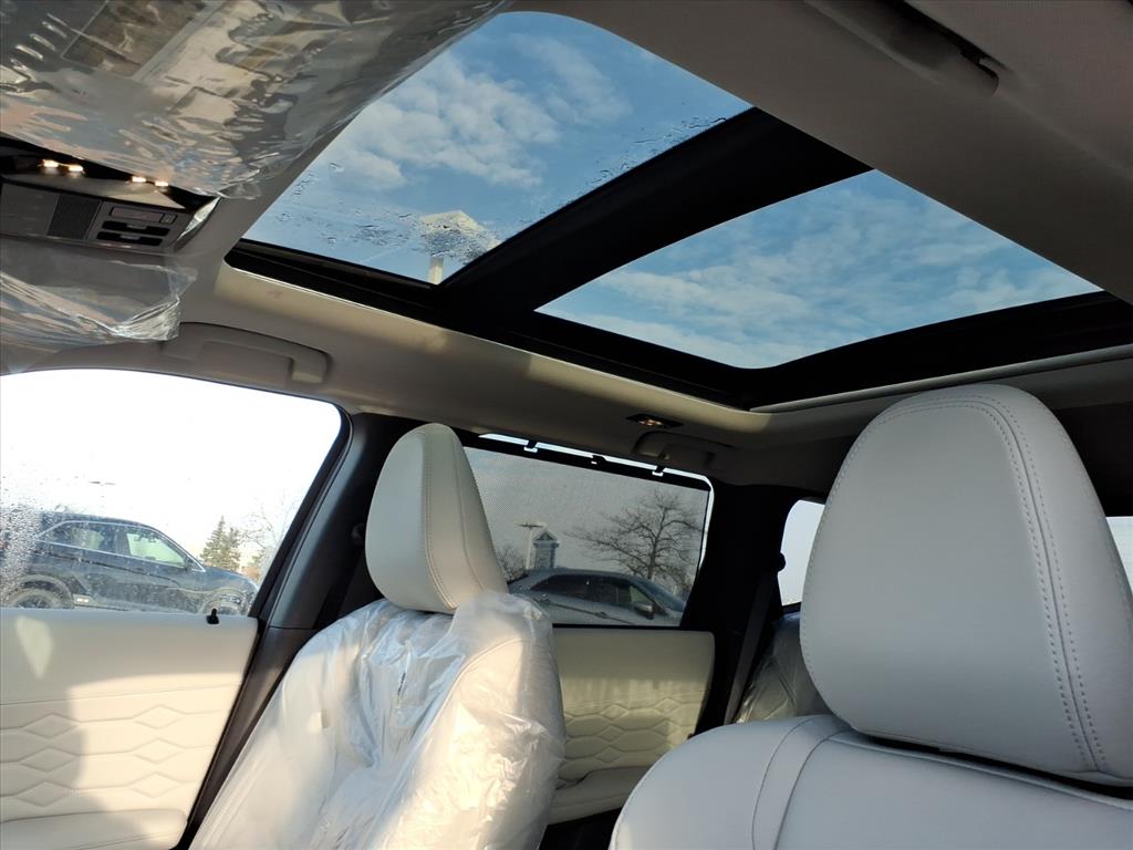 2026 Mitsubishi Outlander SEL - Photo 13