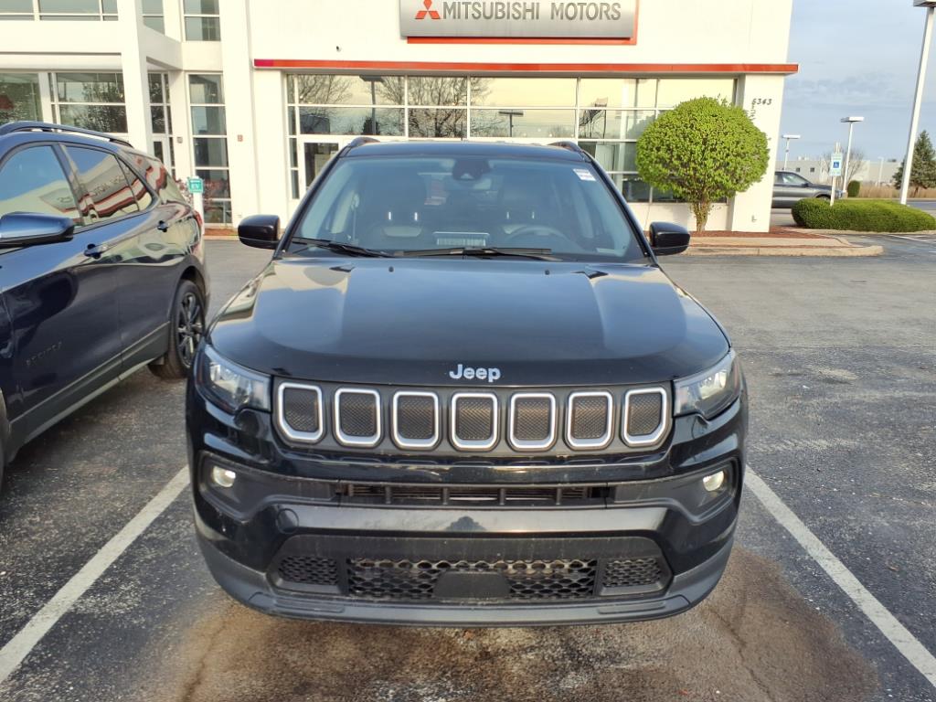 2022 Jeep Compass Latitude photo 2