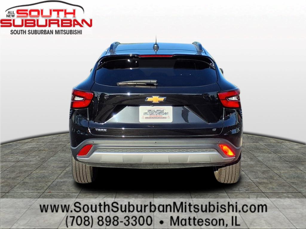 2024 Chevrolet Trax LT photo 4