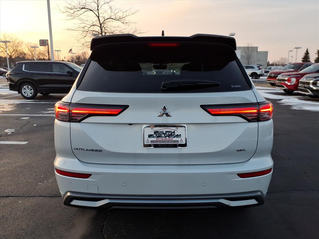 2026 Mitsubishi Outlander SEL - Photo 6