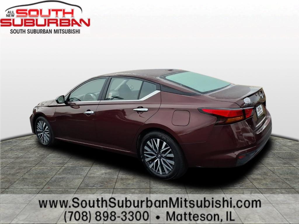 Used 2025 Nissan Altima SV Sedan