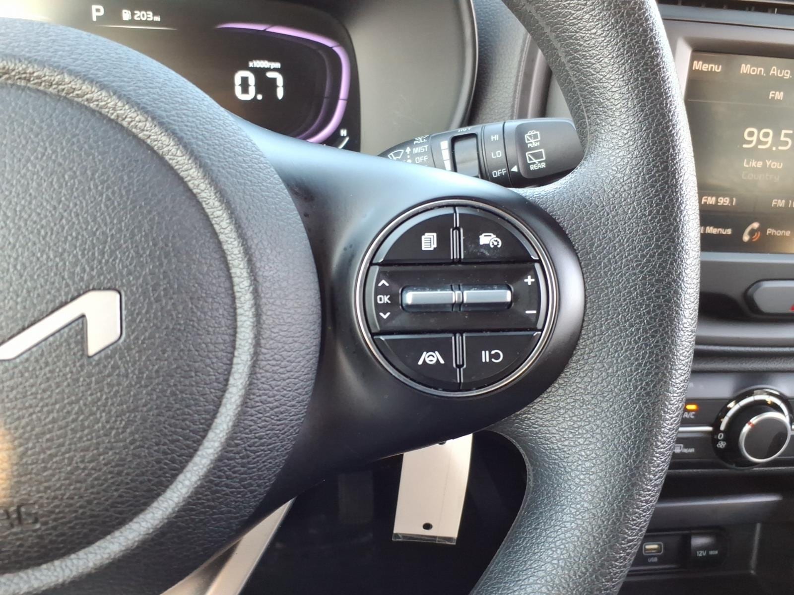 2025 Kia Soul LX - Photo 29
