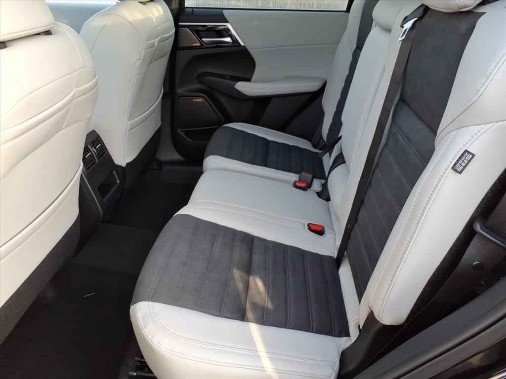 2026 Mitsubishi Outlander SE - Photo 15