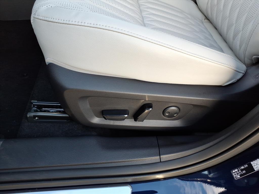 2026 Mitsubishi Outlander SEL - Photo 12