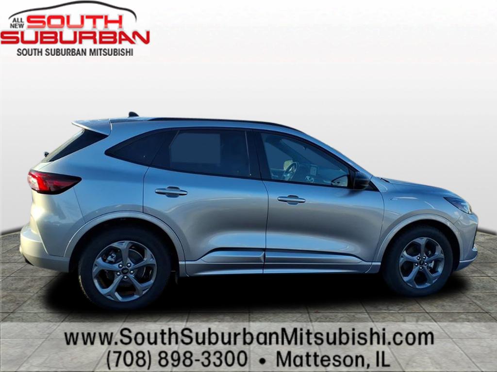 2024 Ford Escape ST-Line photo 4