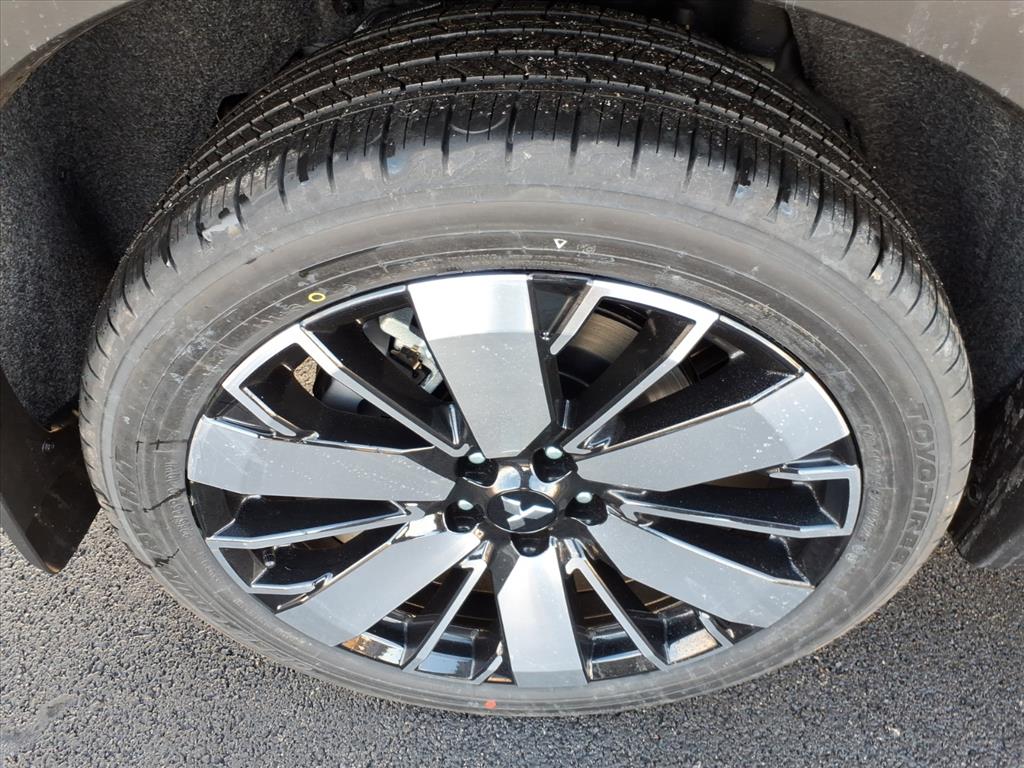 2026 Mitsubishi Outlander SEL - Photo 9