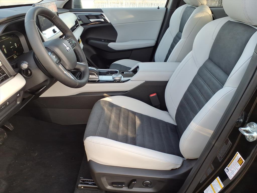 2026 Mitsubishi Outlander SE - Photo 11