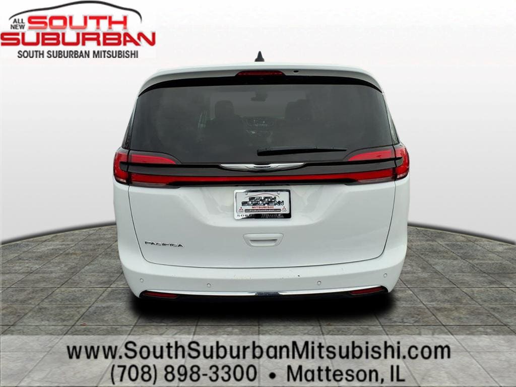 Used 2024 Chrysler Pacifica Touring L Van Passenger Van