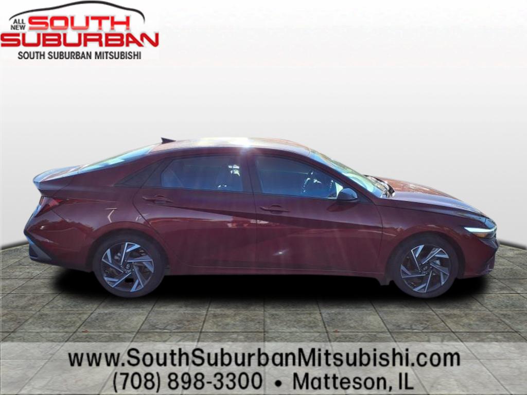 2025 Hyundai Elantra SEL Sport photo 4