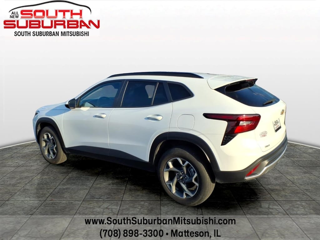 Used 2025 Chevrolet Trax LT SUV