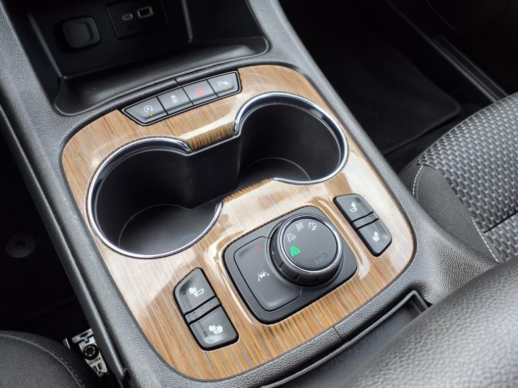 2023 GMC Acadia SLE - Photo 25