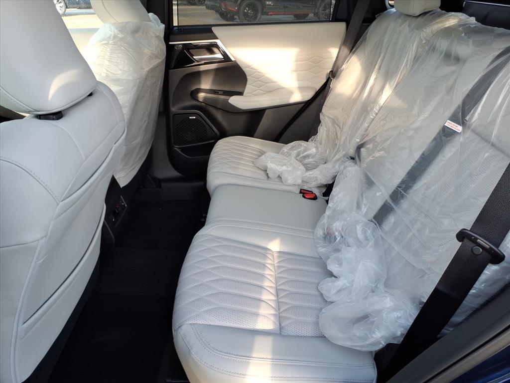 2026 Mitsubishi Outlander SEL - Photo 15