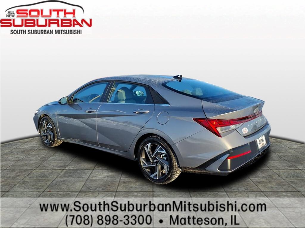 Used 2025 Hyundai Elantra Hybrid Limited Sedan