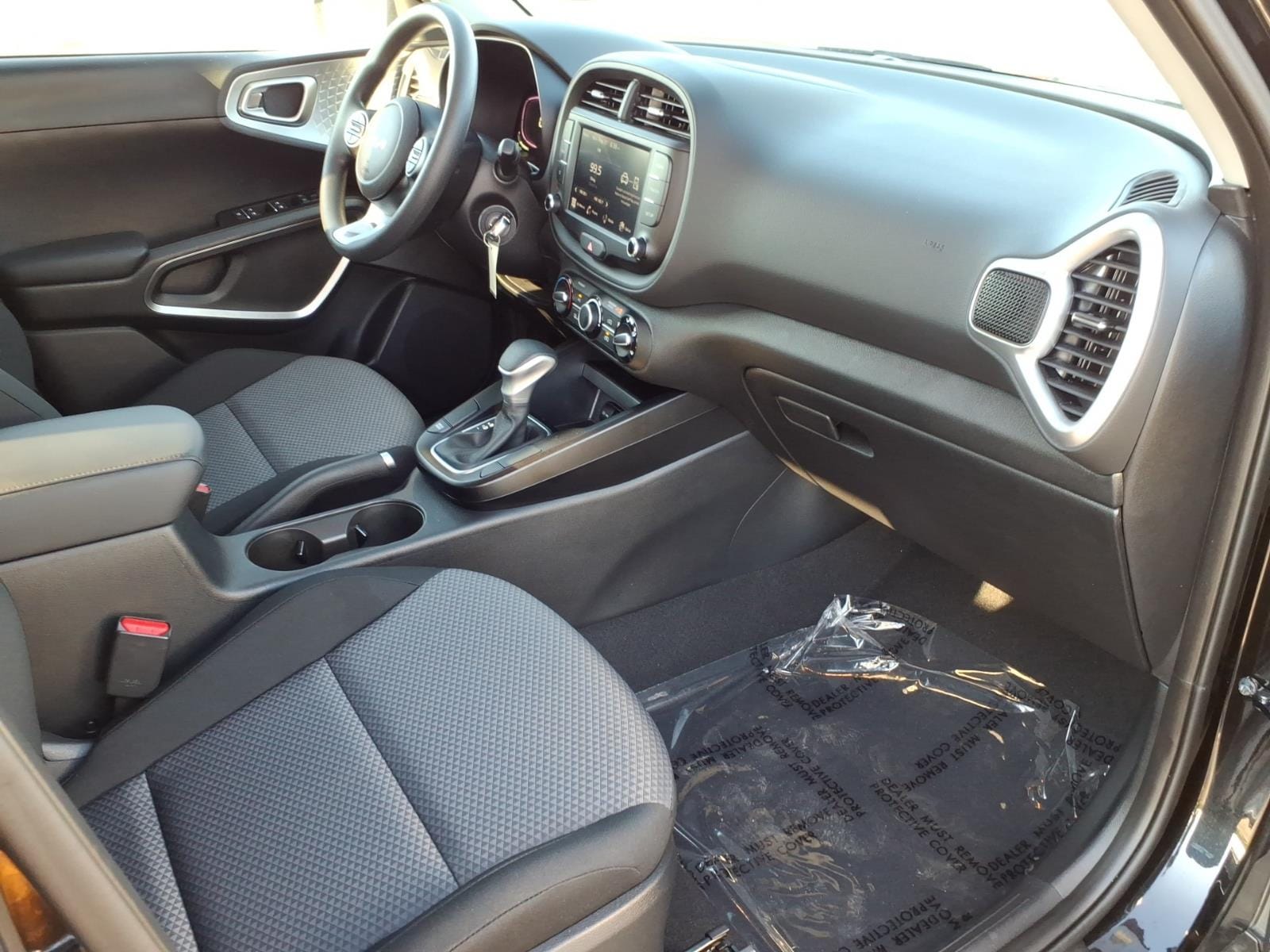 2025 Kia Soul LX - Photo 20
