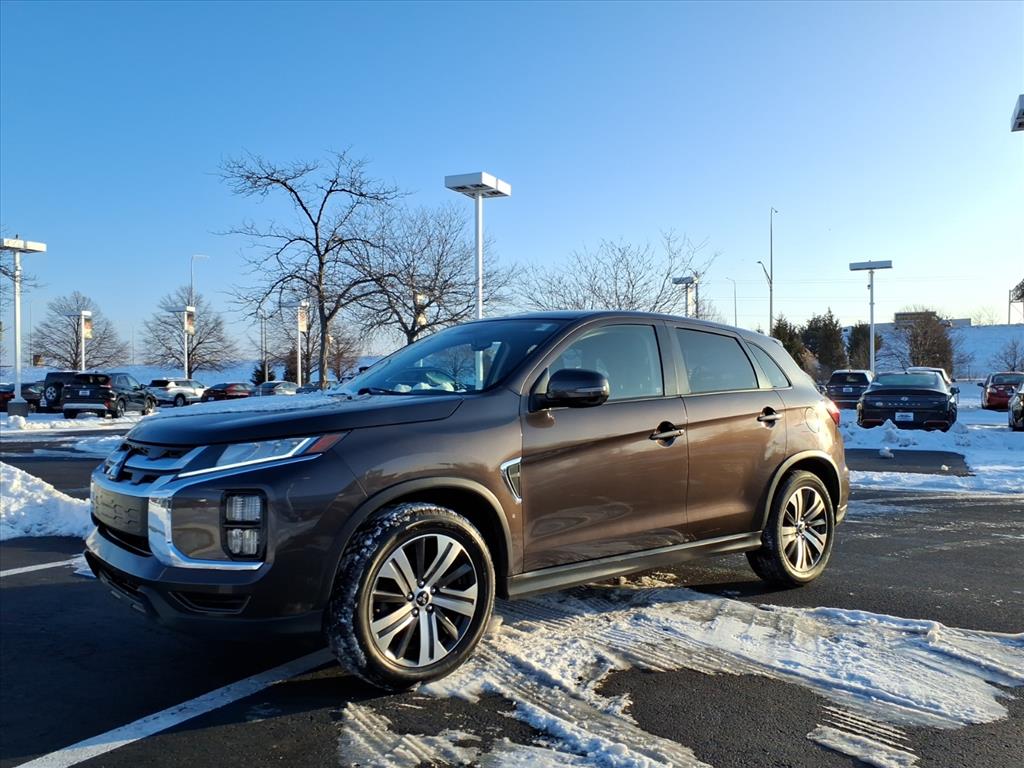 2020 Mitsubishi Outlander Sport 2.0 SE's photo