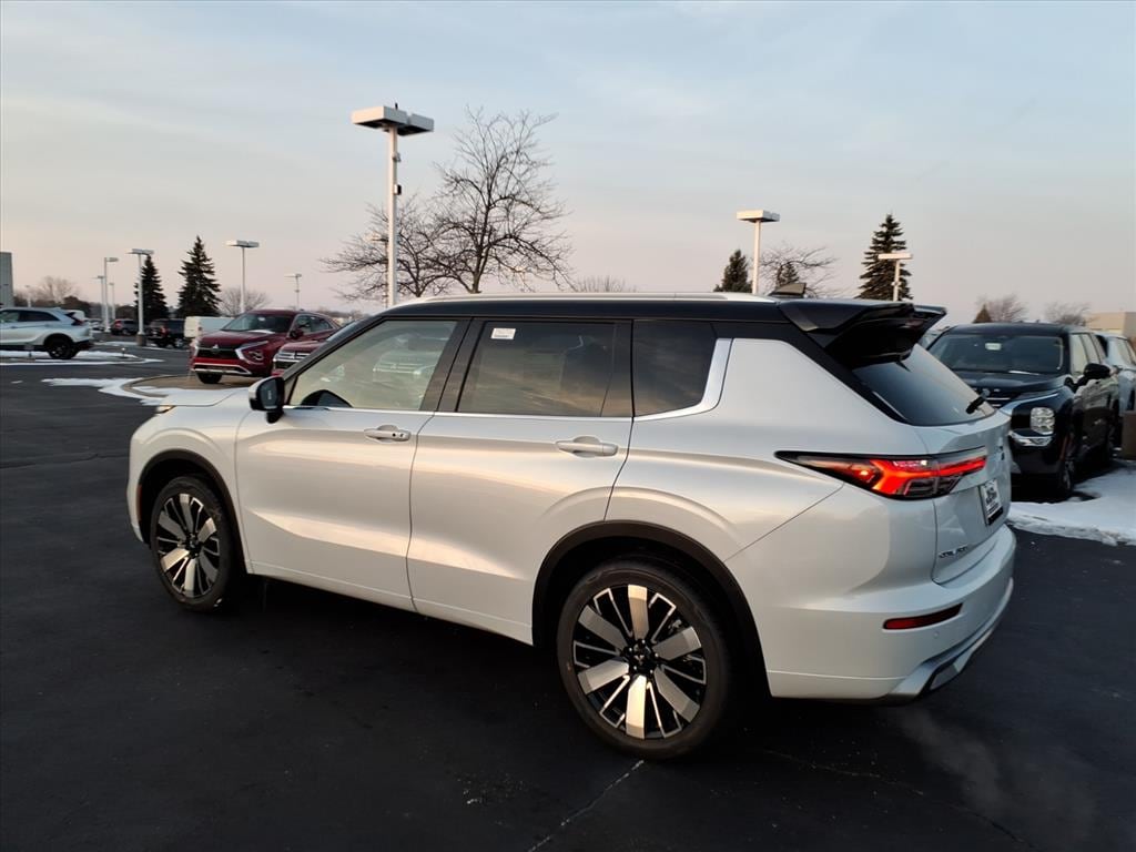 2026 Mitsubishi Outlander SEL - Photo 7