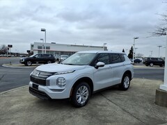 2026 Mitsubishi Outlander ES SUV