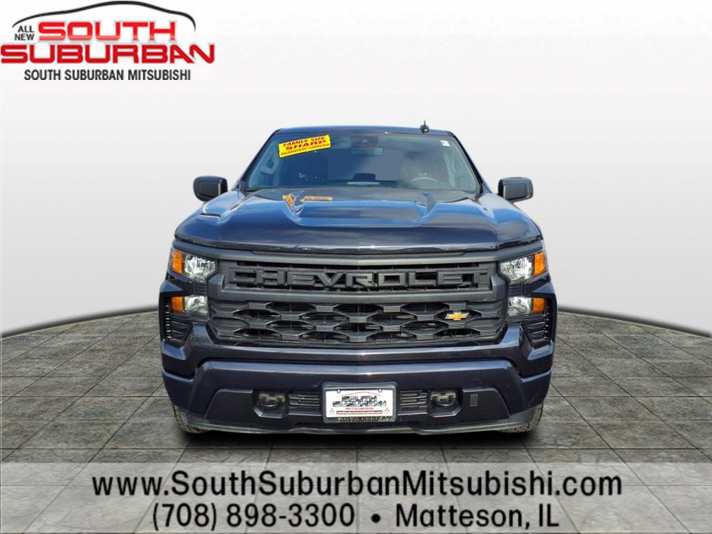 2023 Chevrolet Silverado 1500 Custom photo 2