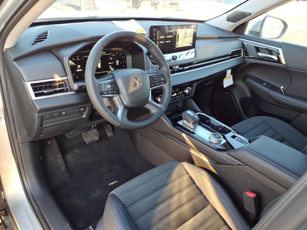 2026 Mitsubishi Outlander SE - Photo 10