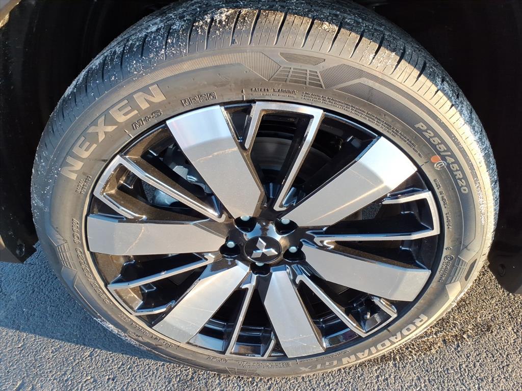 2026 Mitsubishi Outlander SE - Photo 9