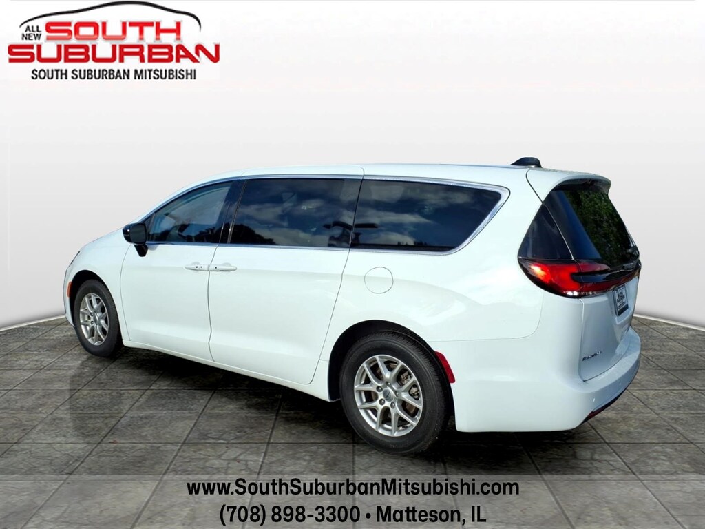 Used 2024 Chrysler Pacifica Touring L Van Passenger Van