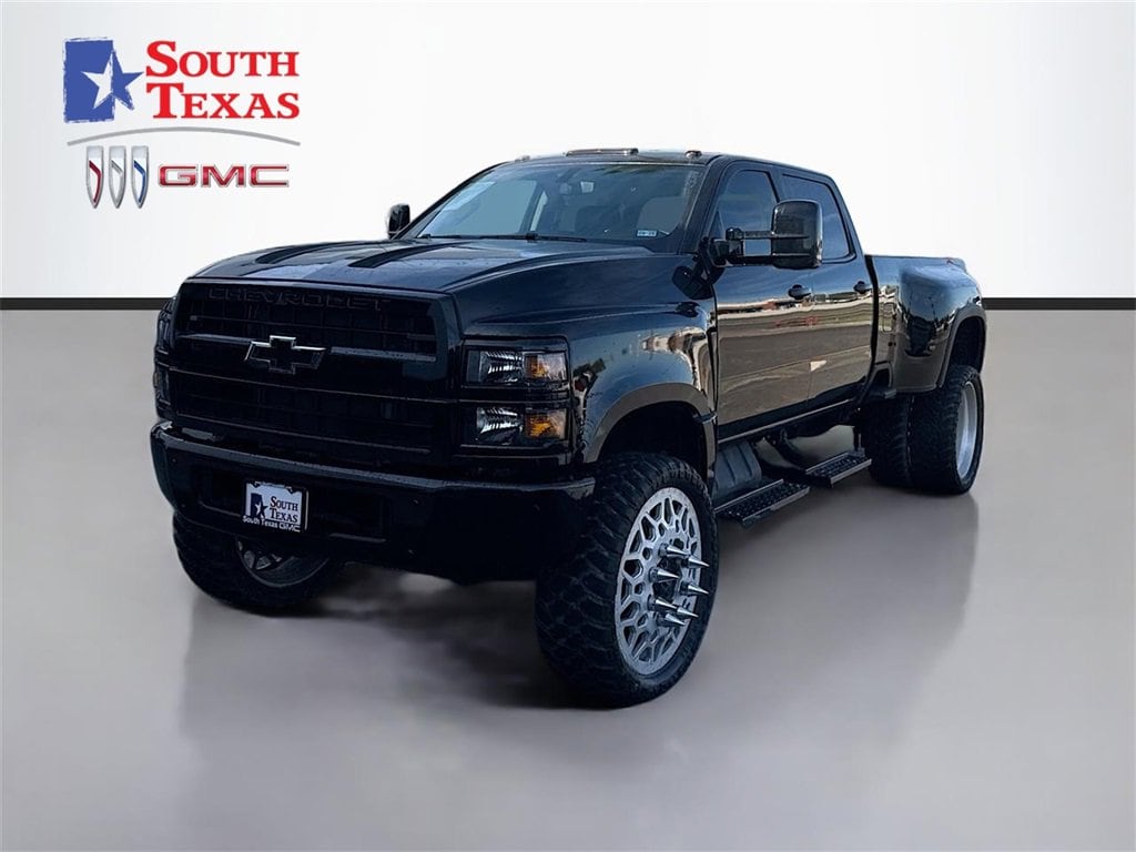 2024 Chevrolet Silverado 4500 Medium Duty Chassis Cab Work Truck's photo