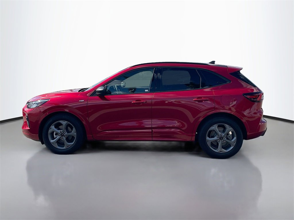 2023 Ford Escape ST-Line photo 4