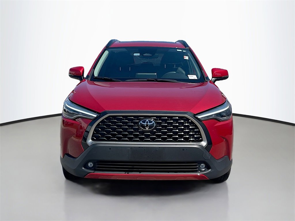 2023 Toyota Corolla Cross XLE photo 2
