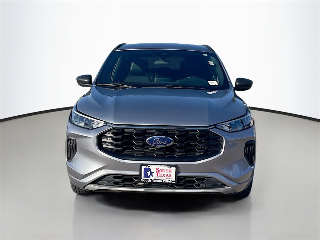 2024 Ford Escape ST-Line photo 2