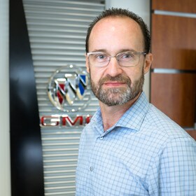 Staff member ROBERT PEREZ from ID_fa24e32da4e6