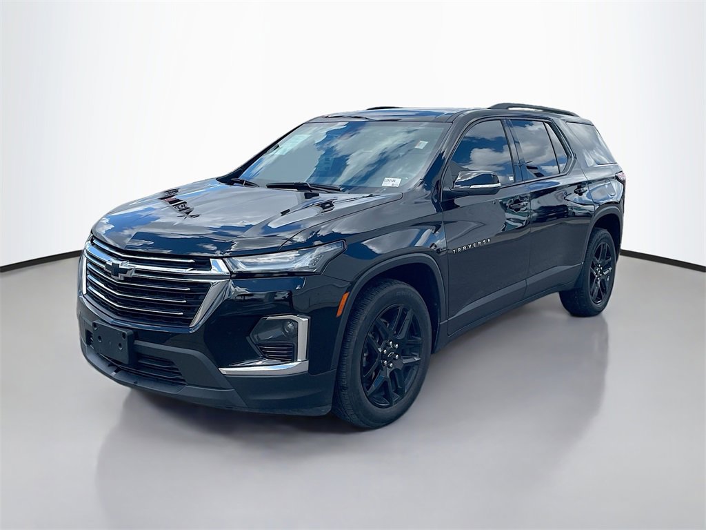 2023 Chevrolet Traverse photo 2