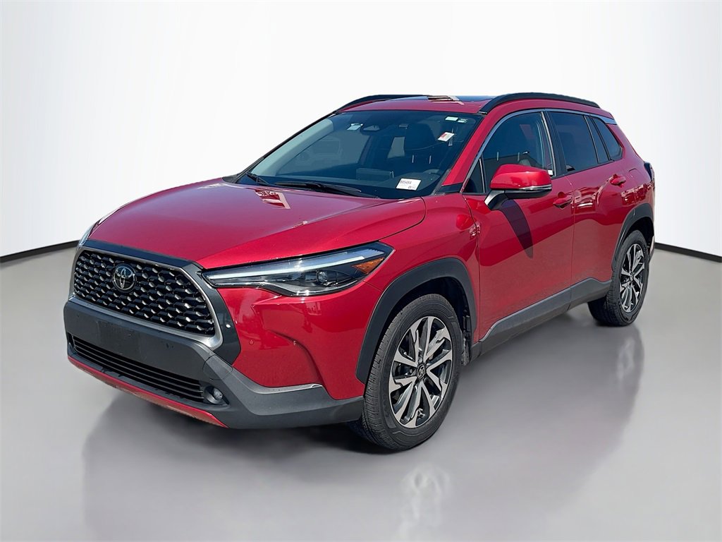 2023 Toyota Corolla Cross XLE photo 3
