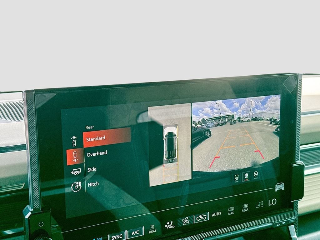 2026 GMC HUMMER EV 2X - Photo 17