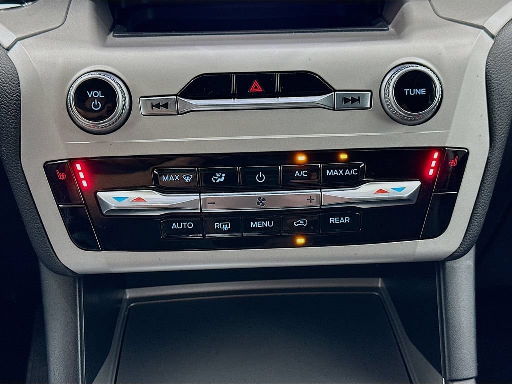 2024 Ford Explorer XLT - Photo 15