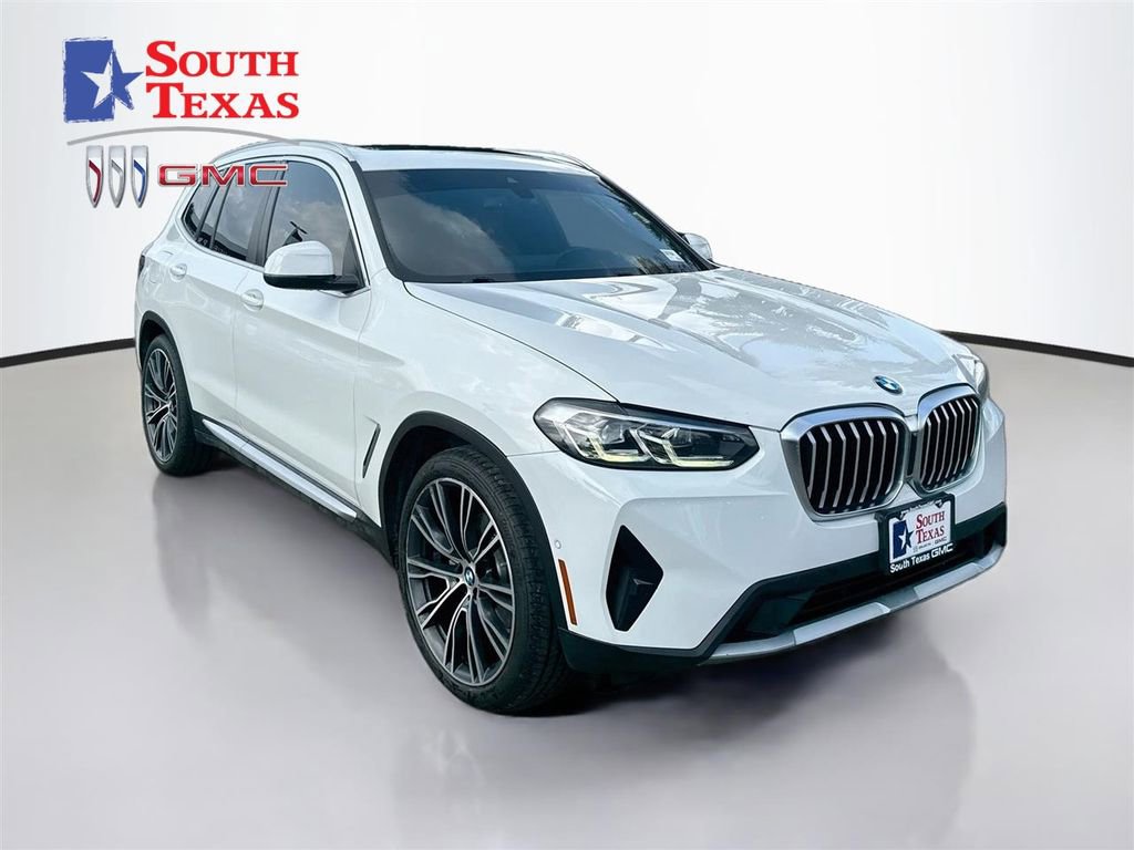 2022 BMW X3 sDrive30i's photo