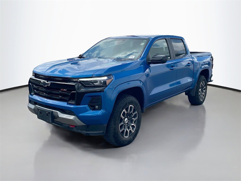 2023 Chevrolet Colorado Z71 photo 3