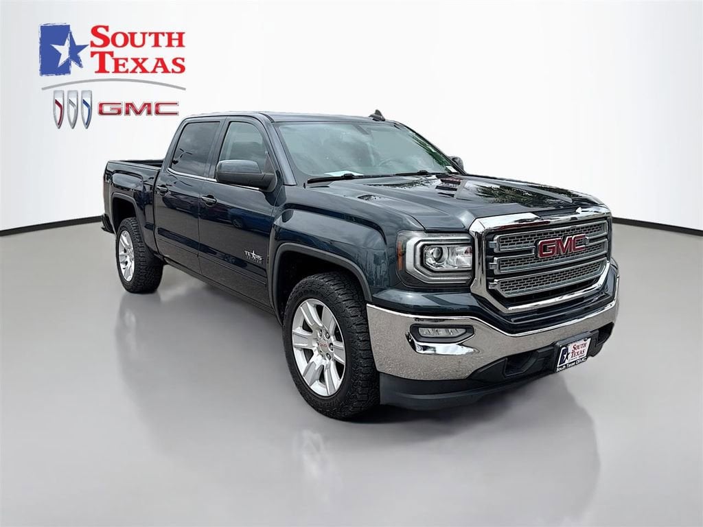 2017 GMC Sierra 2WD Crew Cab Short Box SLE's photo