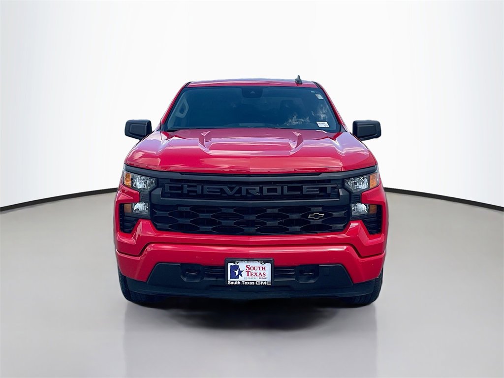 2023 Chevrolet Silverado 1500 Custom photo 2