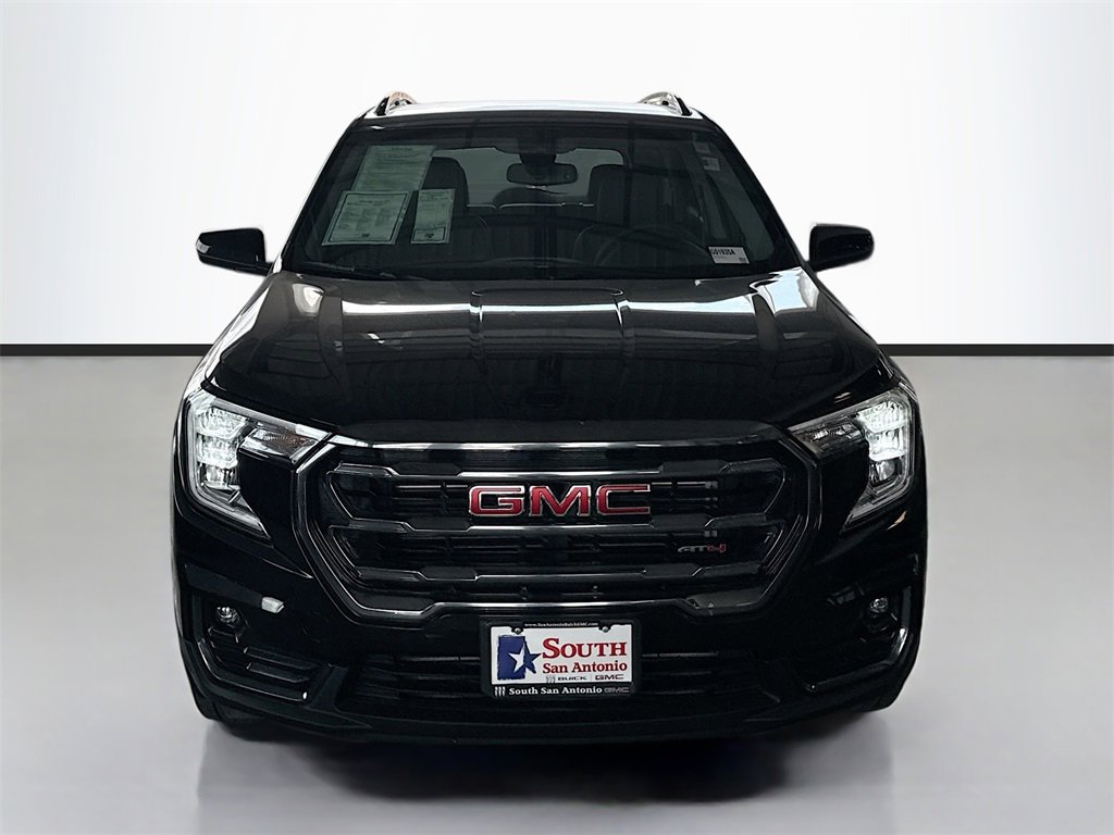2024 Gmc Terrain AT4 photo 2