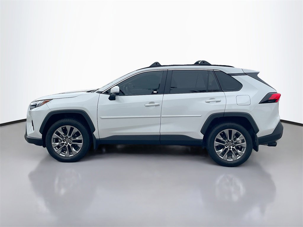 2025 Toyota RAV4 XLE Premium photo 3