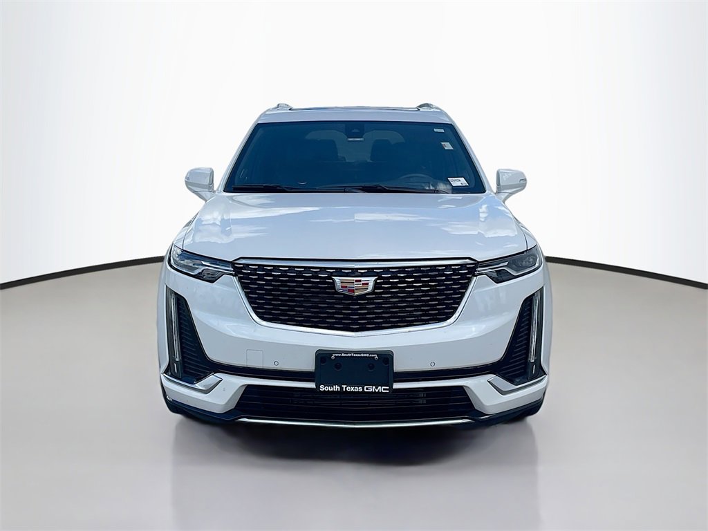 2025 Cadillac XT6 Premium Luxury photo 2