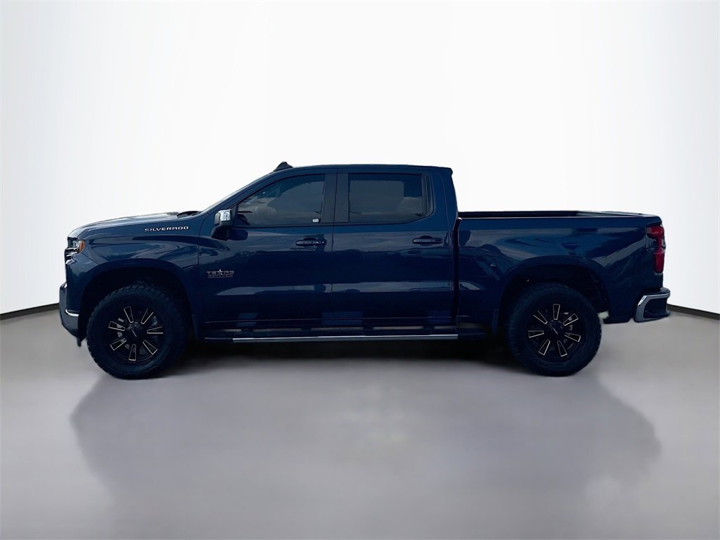 2021 Chevrolet Silverado 1500 LT photo 2