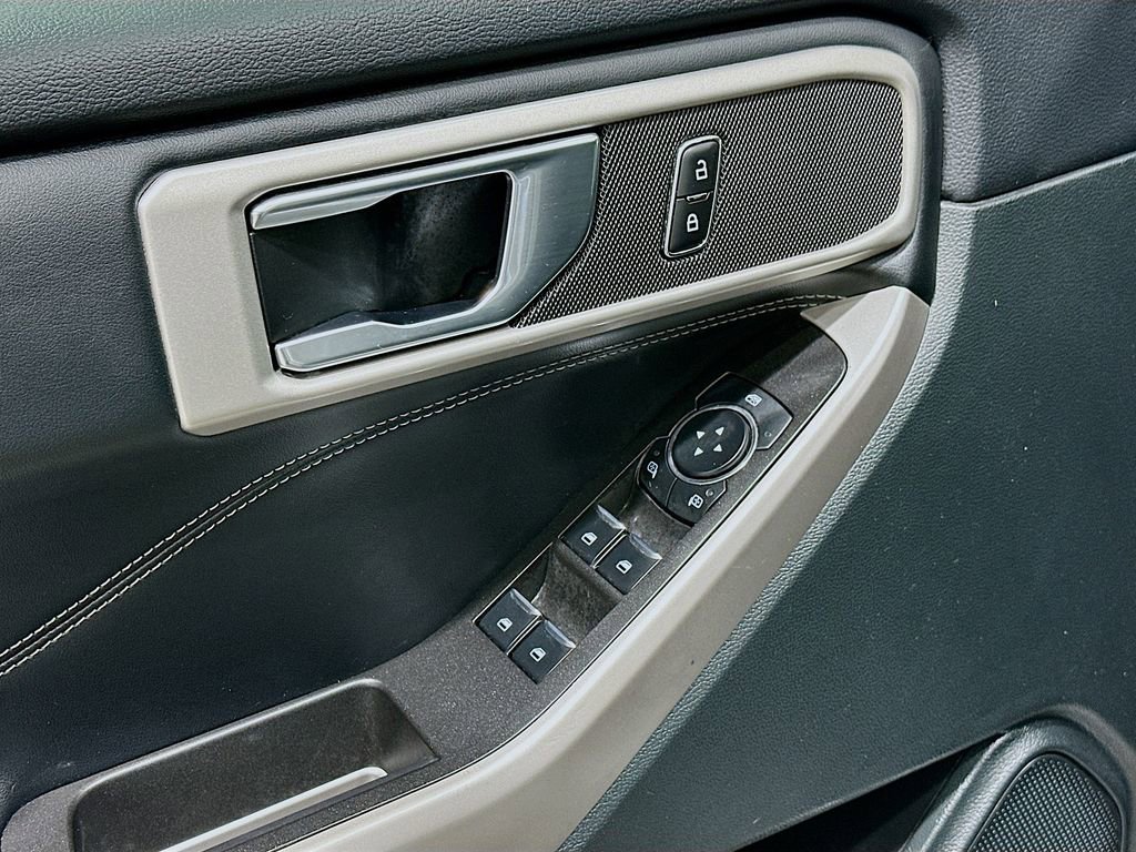 2024 Ford Explorer XLT - Photo 17
