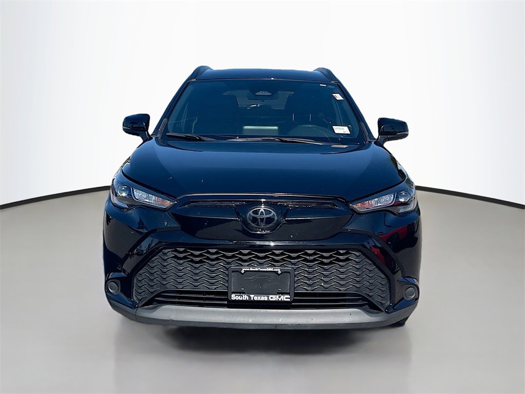 2023 Toyota Corolla Cross Hybrid S photo 2